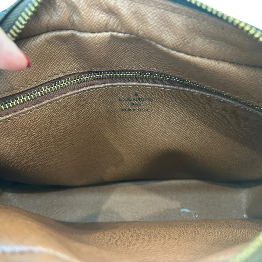 Louis Vuitton Monogram Trocadéro 23 Crossbody Bag - Picture 8 of 14